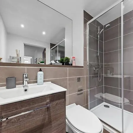 Sleep 7 20 Mins From London Waterloo Bp65 Apartment Exterior photo