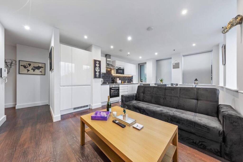 Sleep 7 20 Mins From Waterloo Bp65 Apartment *