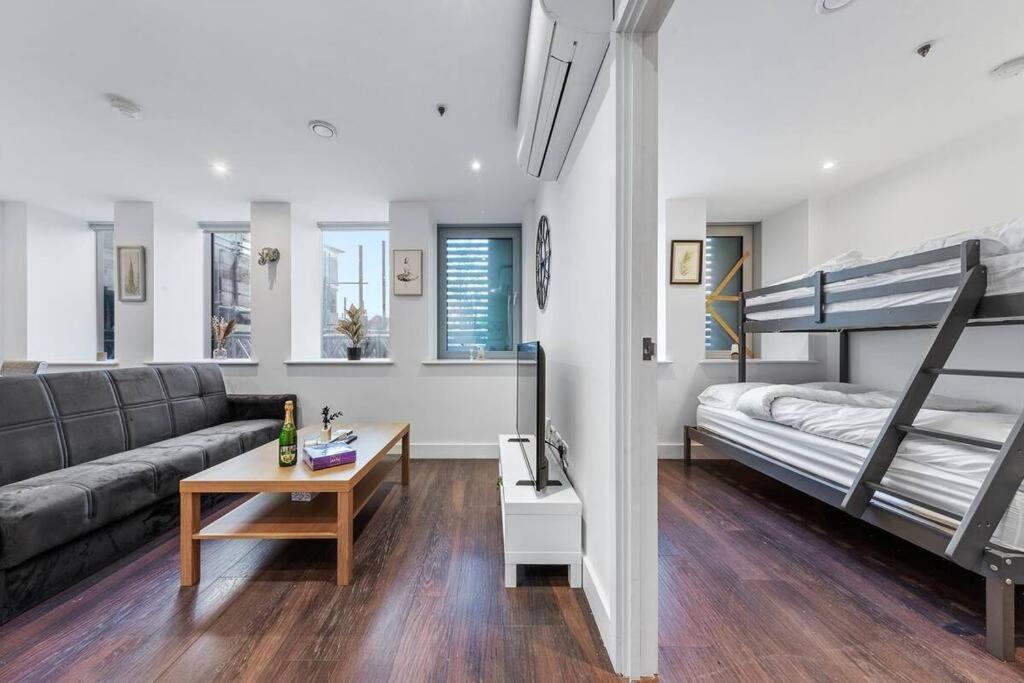 Sleep 7 20 Mins From Waterloo Bp65 Apartment *
